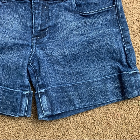 See Thru Soul Cuff Medium Wash Shorts - Picture 5 of 8